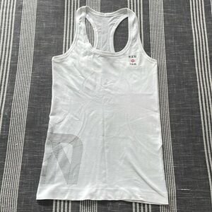 Lululemon run swiftly tank with San Diego 10k